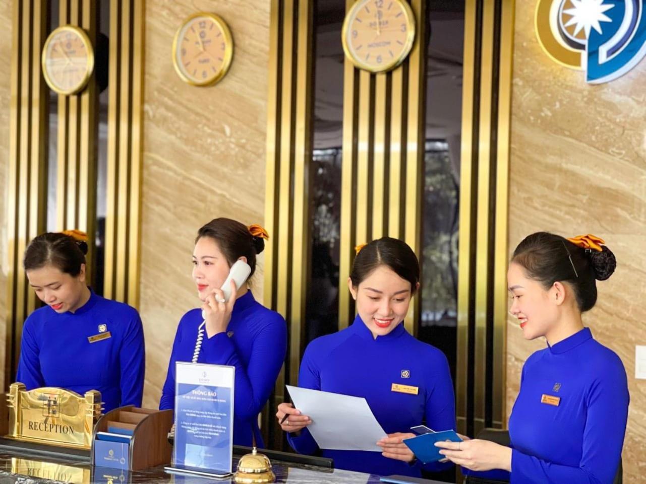 Отель Sandals Flora 4*