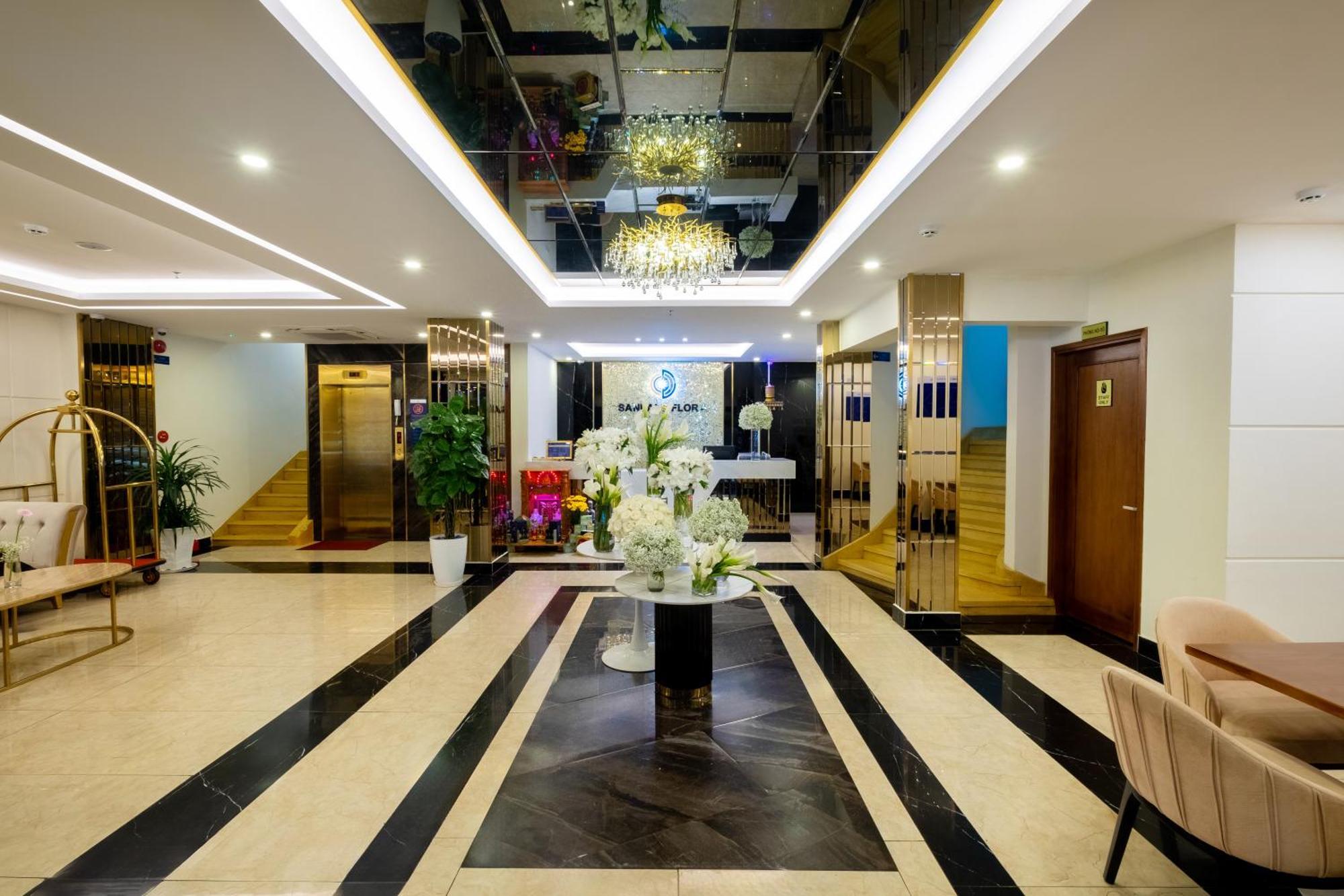 Sandals Flora Отель